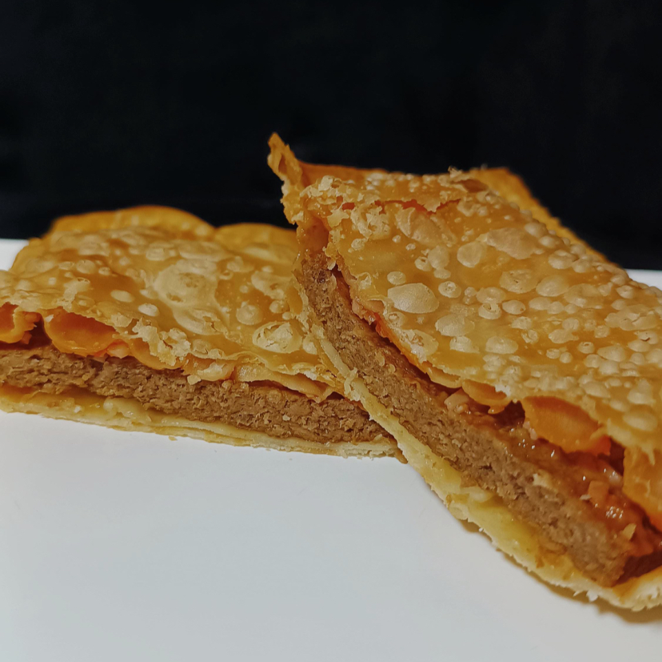 CARNE DE HAMBURGUER TOMATE,OVO,CHEDDAR CREMOSO