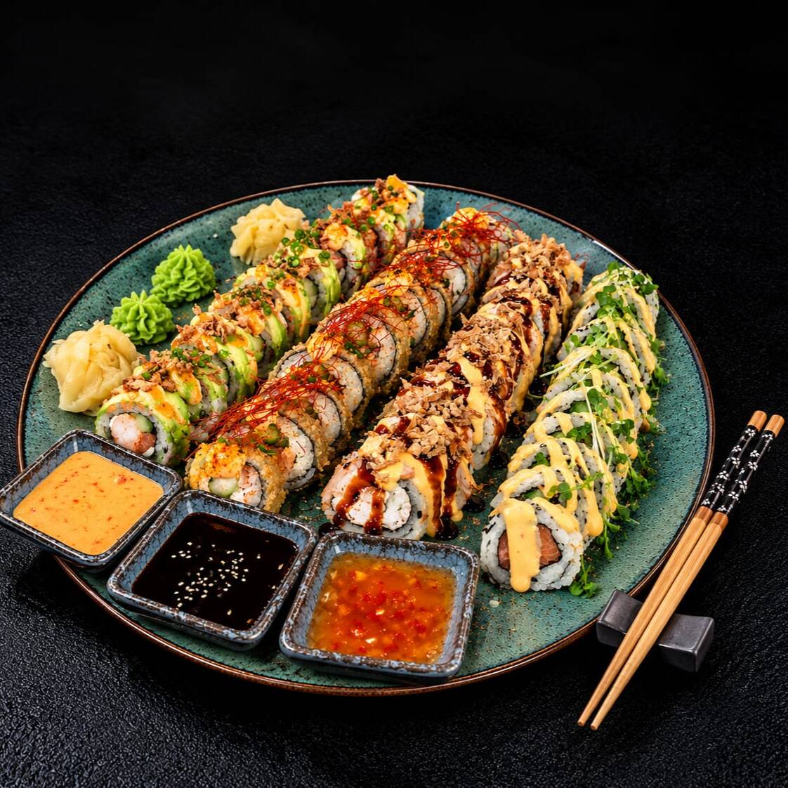 40 PZ CON POLLO,TEMPURA,PESCADO, TICO Y 2 SALSAS