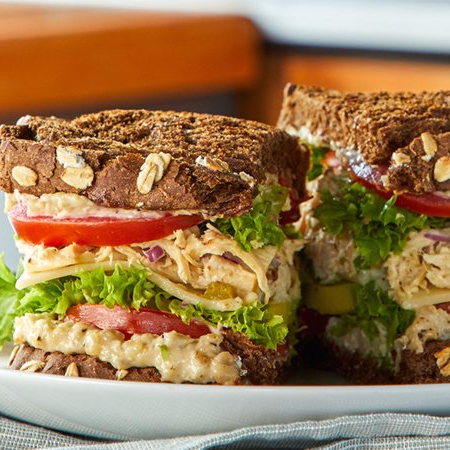 Sándwich Pollo con Papas