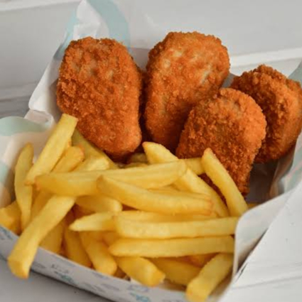 Nuggets de Pollo + Papas Fritas