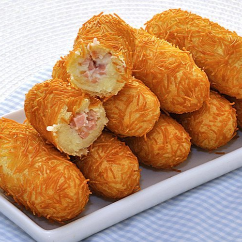 15 croquetes de calabresa crocantes e saborosos, com recheio bem temperado, acompanhados de 1 Coca-Cola 350ml geladinha.