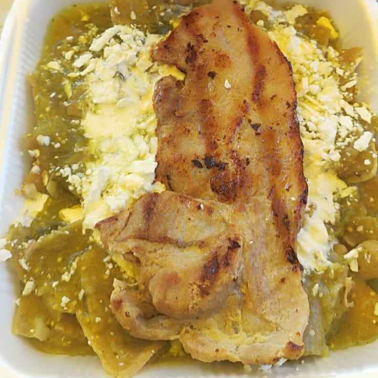 CHILAQUILES MAS CAFE