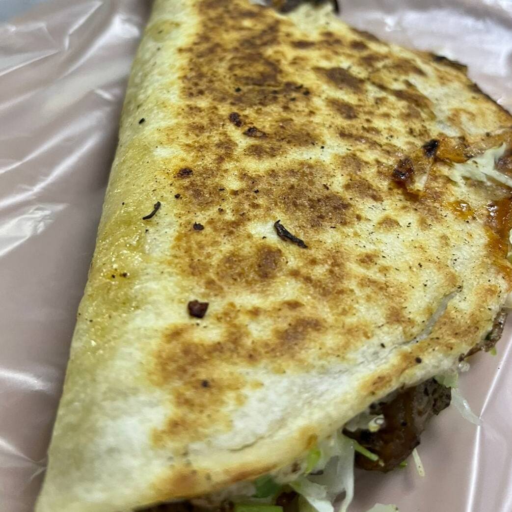 Quesadilla Con Carne