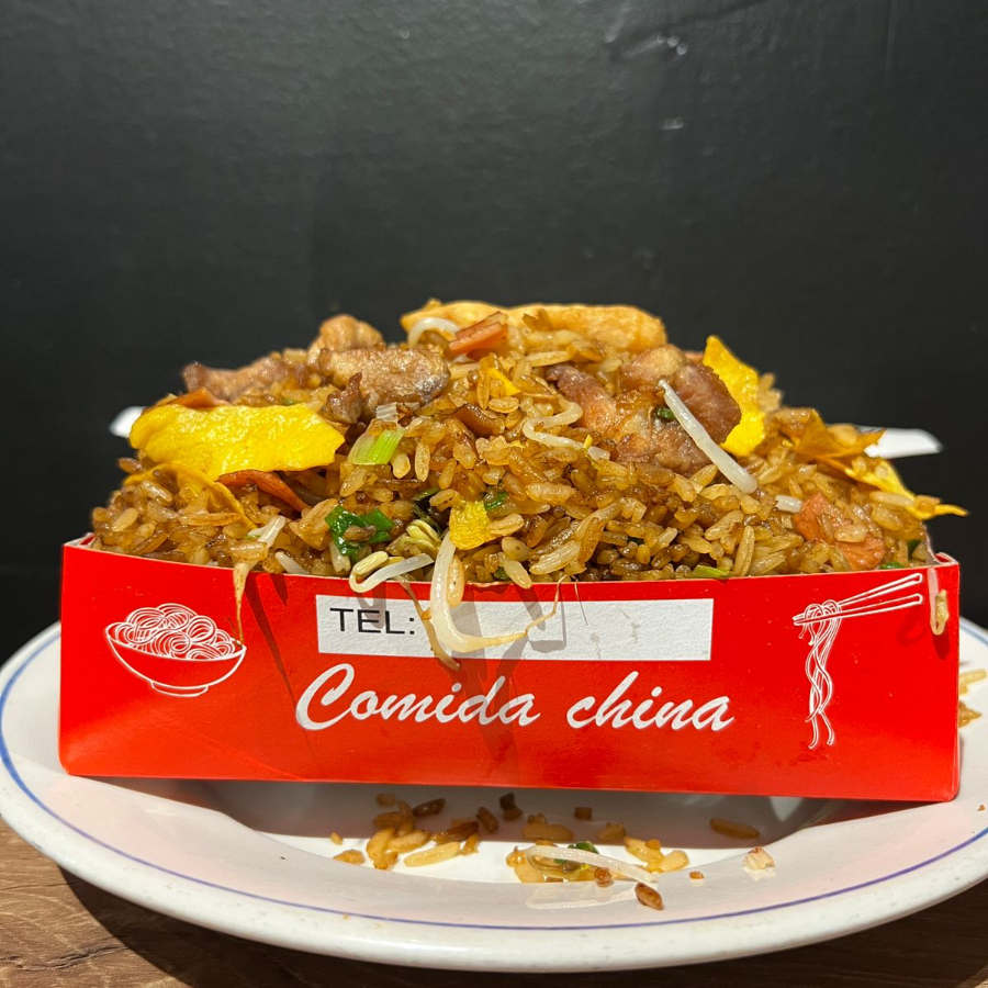 Caja Arroz Chino MEGA 12 Costillas 1.5 Gaseosa