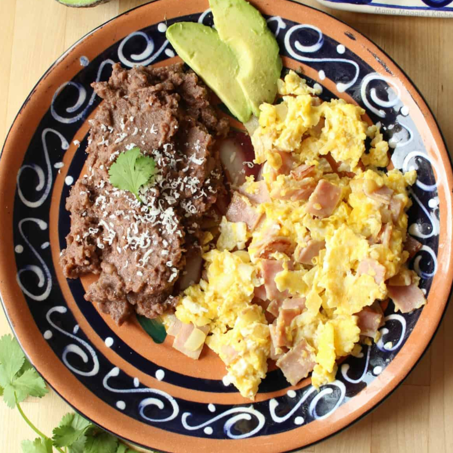 Huevos Con Jamón
