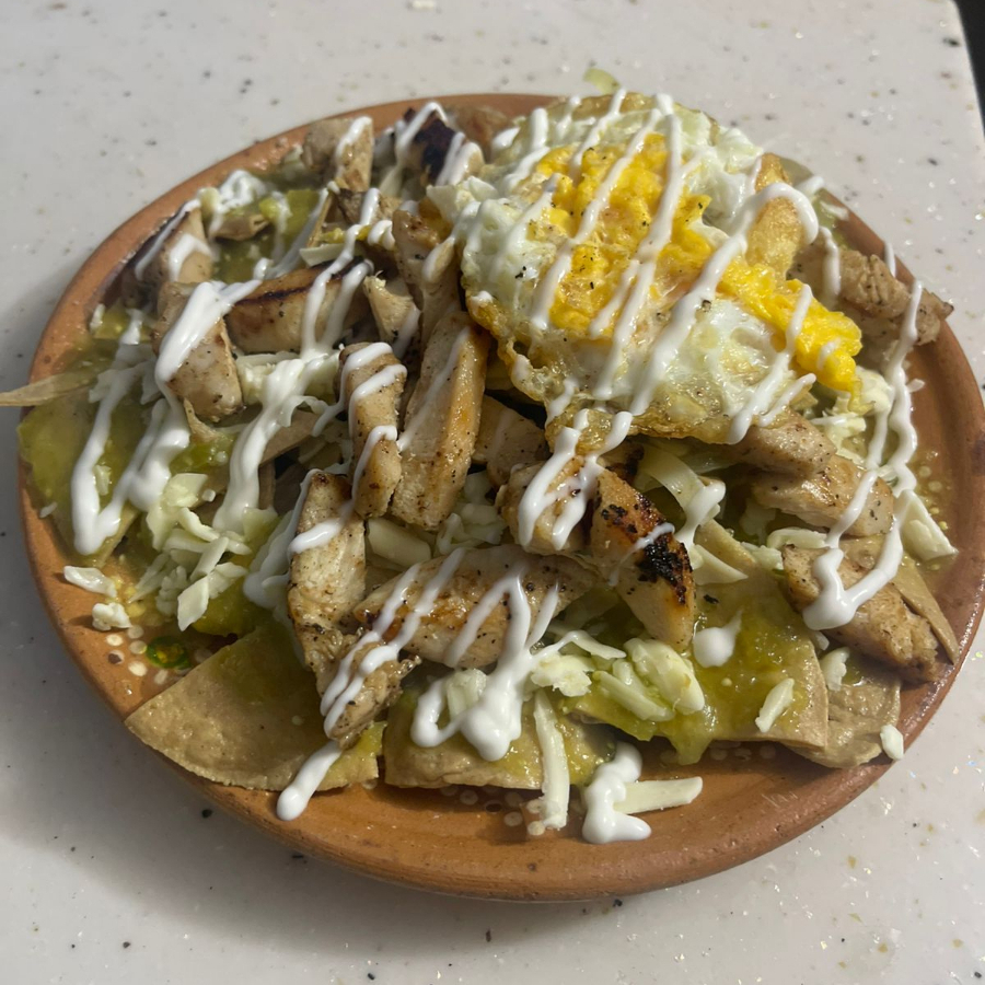 Chilaquiles con chicharrón de la ramos