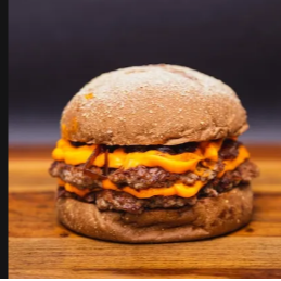 Pao especial , molho house, blend 130g, cheddar, blend 130g, cheddar, cebola caramelizada