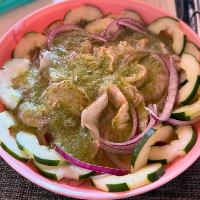 Combo aguachile verde y coca cola lata