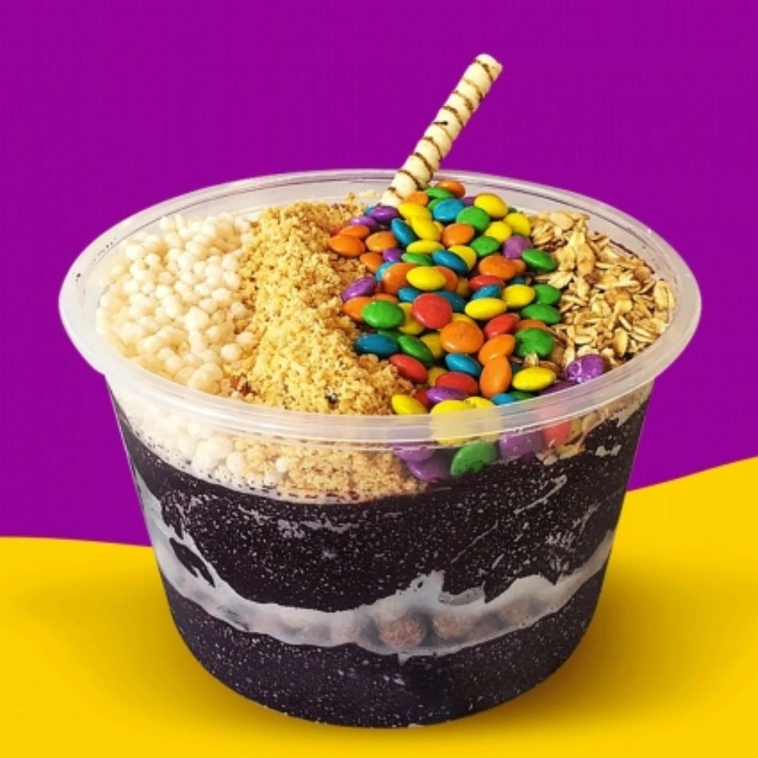 Monte seu açai com 5 complementos + cobertura e os extras são opcional.