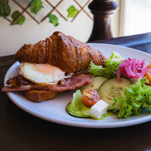 Croissant Patolli