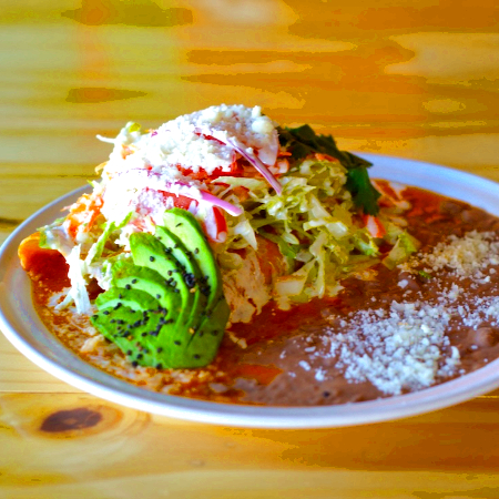 Enchiladas Rojas con Pierna (Orden de 3 Pzas)