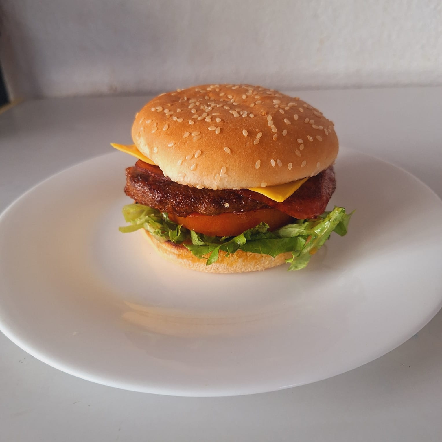 Hamburguesa A lo tico