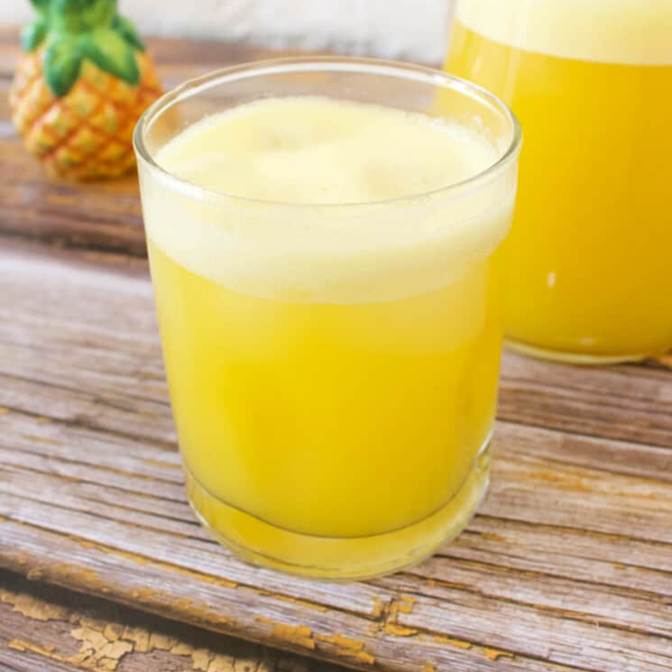 Agua Piña & Limón