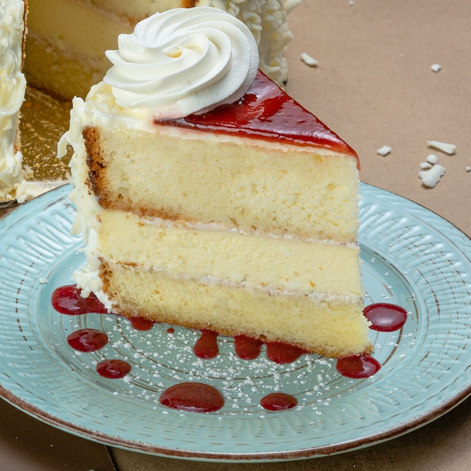 Combo de pastel + Pay de Queso y café
