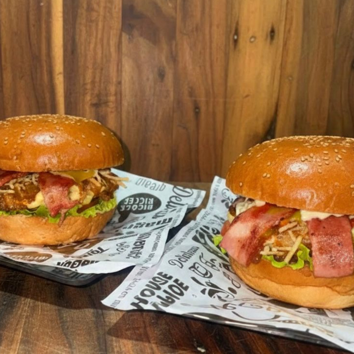 Combo Hamburguesa Especial + gesosas personales