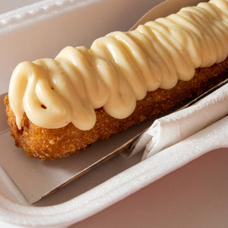 Delicioso churros recheado de creme de Ninho