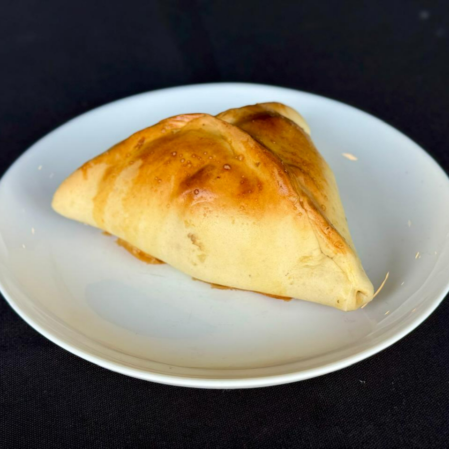 Frango desfiado e bem temperado e catupiry