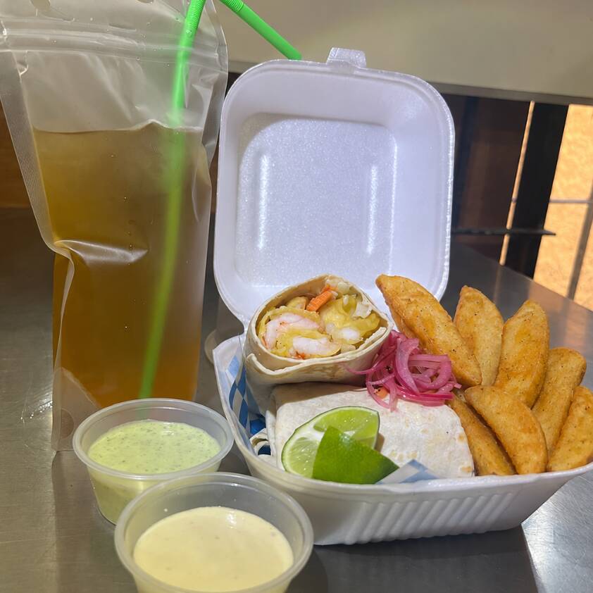 COMBO INDIVIDUAL BURRITO DE CAMARON TÉ DE JAZMIN
