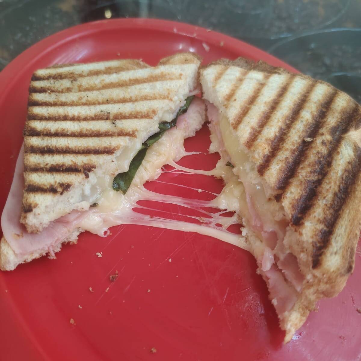 Sandwich Jamón y Dos Quesos