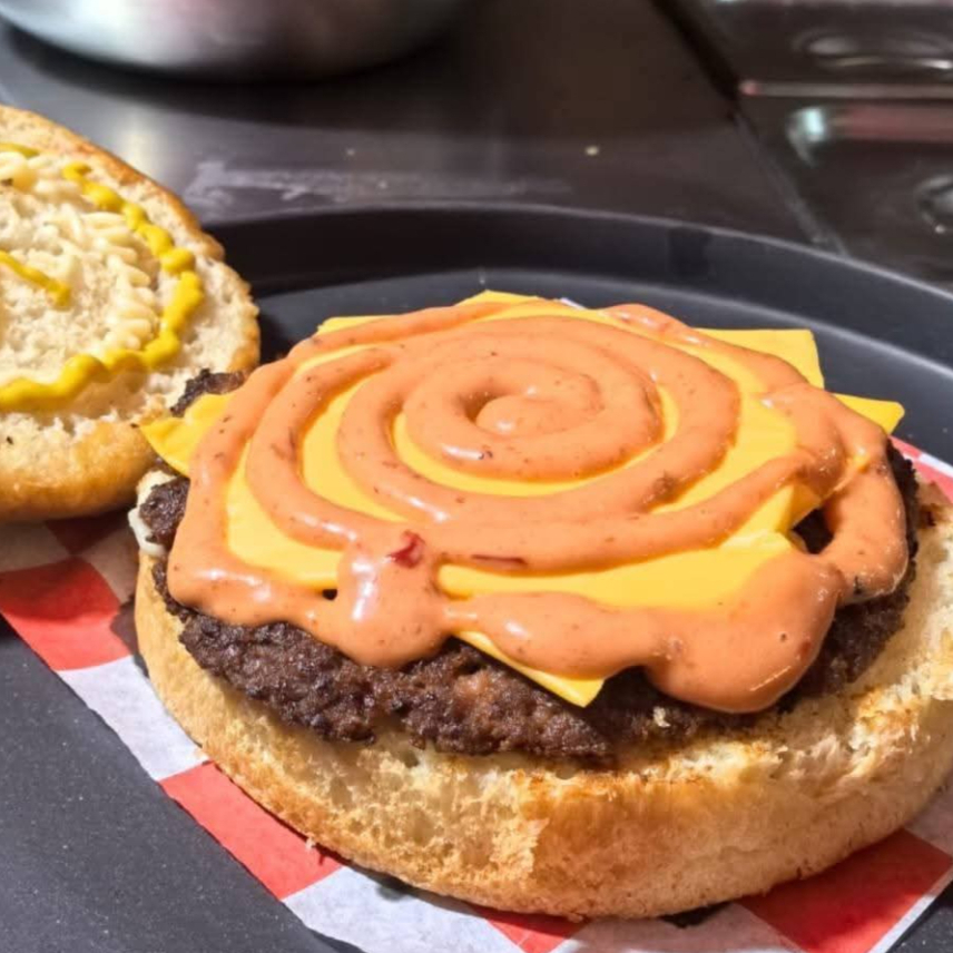 CLÁSICA CHIPOTLE BURGER