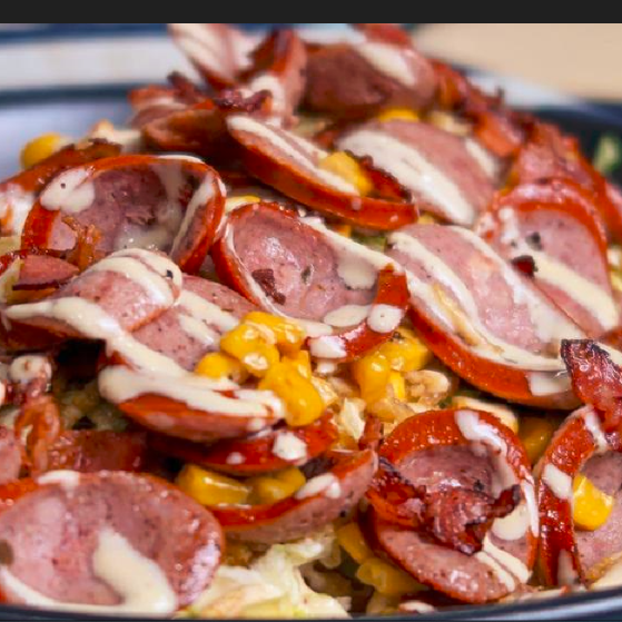 Salchipapa Pollo Suiza