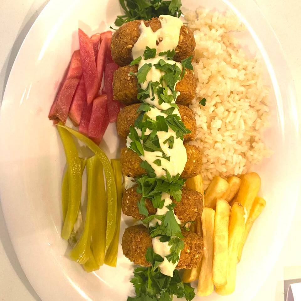 Plato falafel