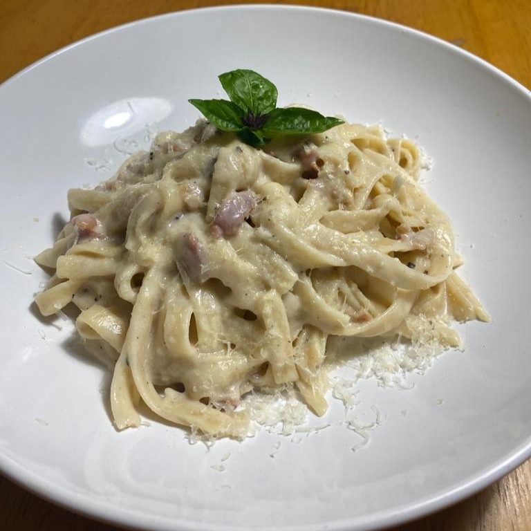Fetuccini Alfredo*
