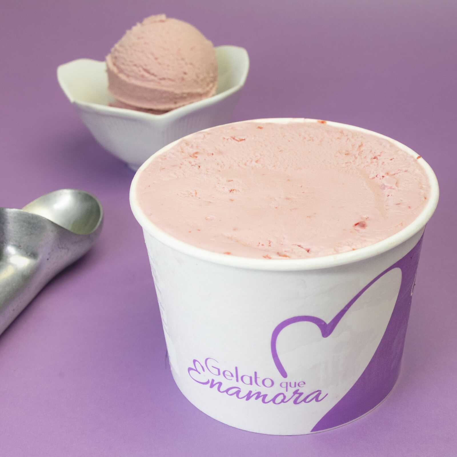 Helado de Cerezas Negras (gelato) 1/2 Lt.