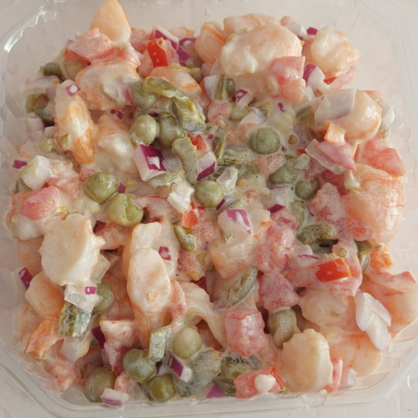 ENSALADA DE CAMARONES A LA MAYONESA