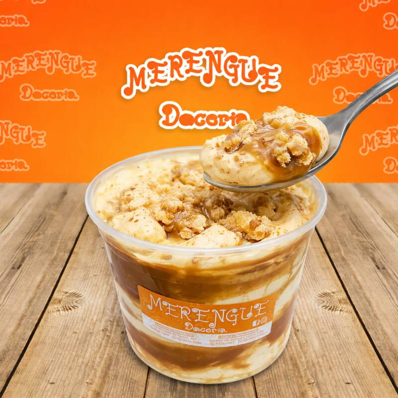 Experimente o irresistível sorvete cremoso de banana, com um delicado toque de canela que desperta os sentidos. Finalizado com uma generosa calda de doce de leite artesanal, preparado com carinho na própria Merengue Doceria. Uma combinação perfeita de sabores para conquistar seu paladar desde a primeira colherada.