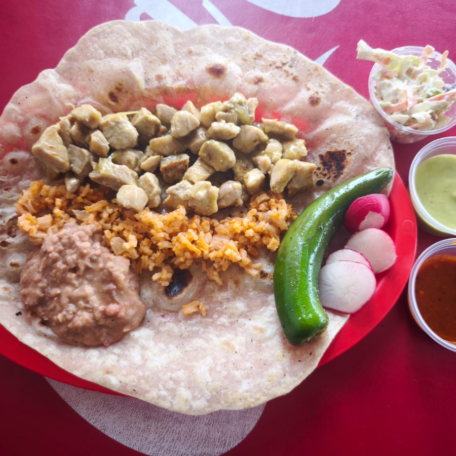 Pierna De Puerco En Salsa Verde