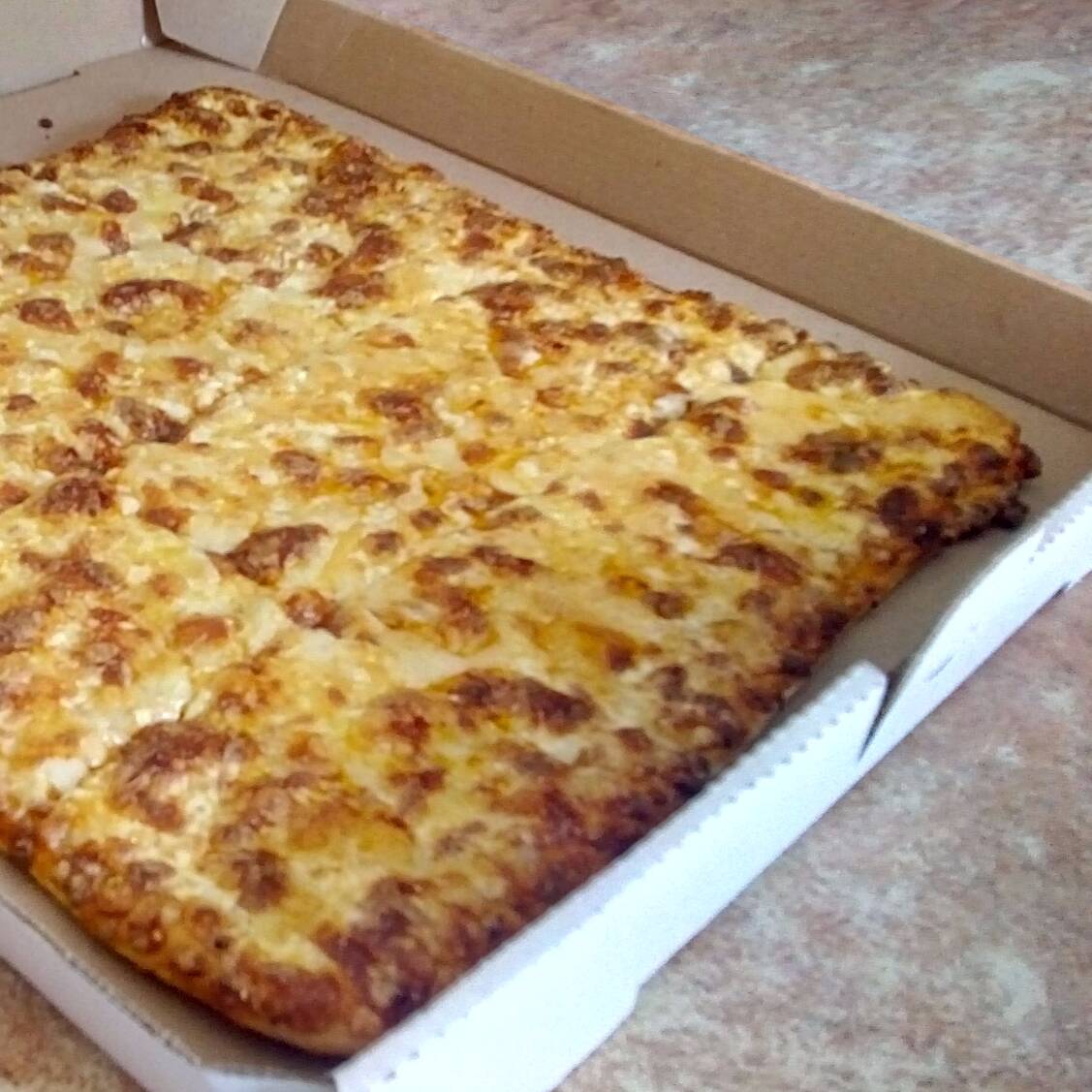 Pizza Grande de Cuatro Quesos