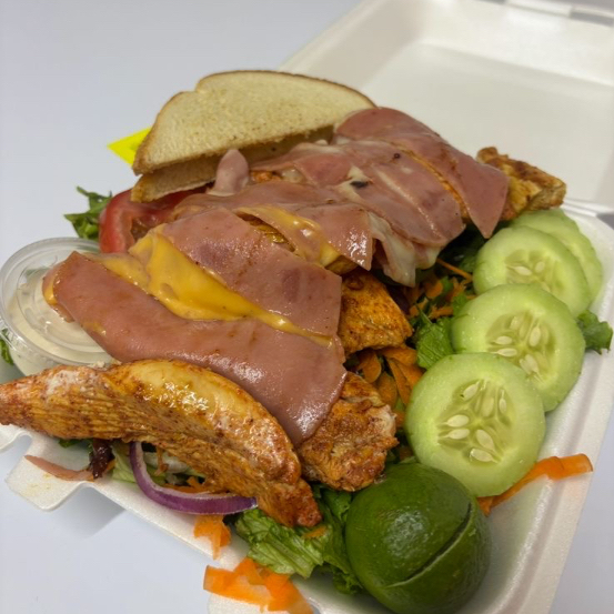 Chato (pollo, jamón y quesos)