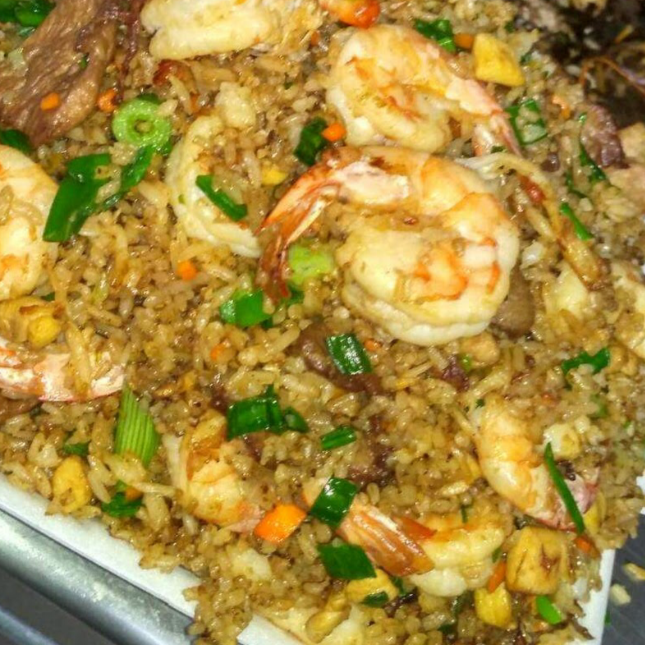 Arroz con Camarón 20 PZ               虾炒饭