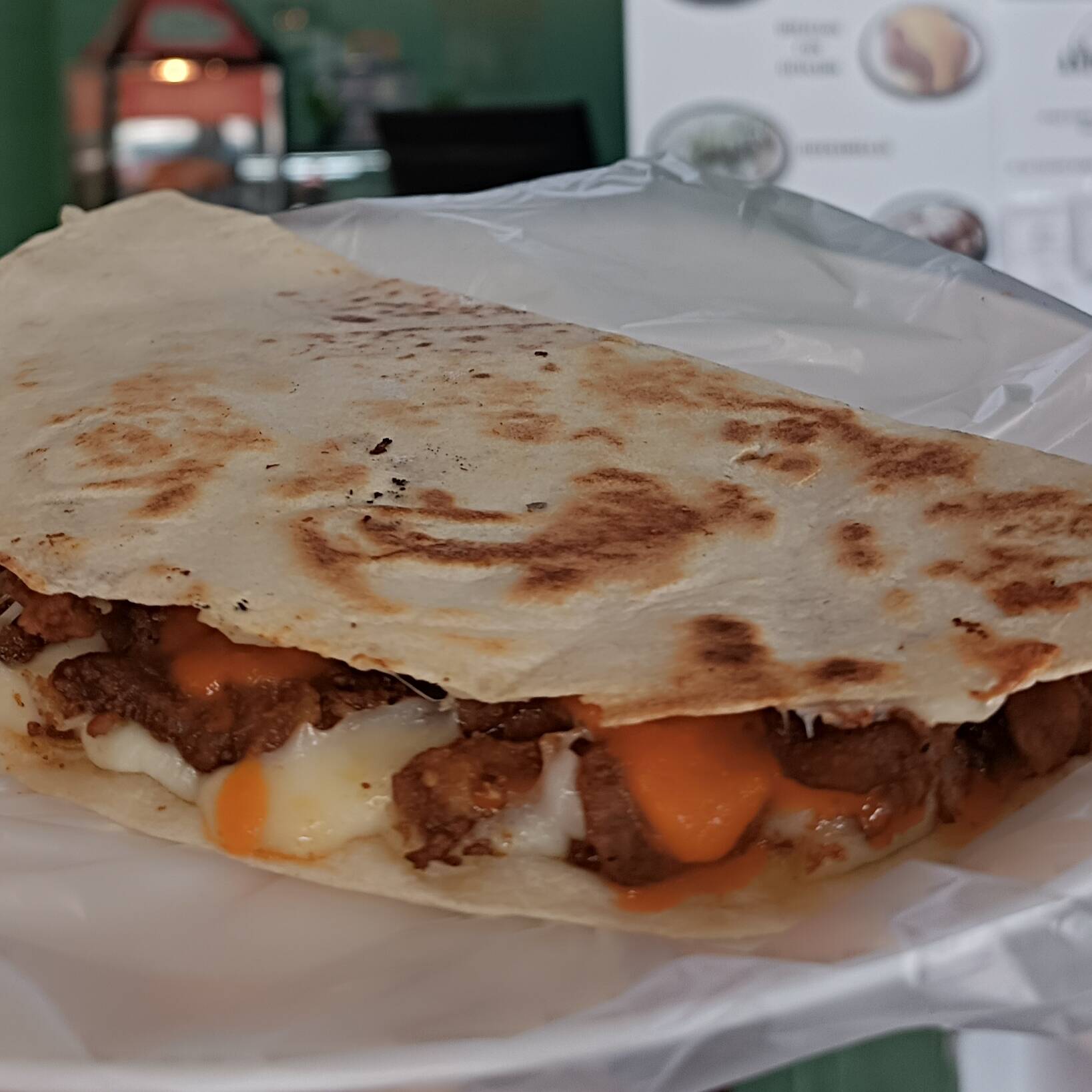 QUESADILLA HARINA TROCITO EN SALSA MORITA