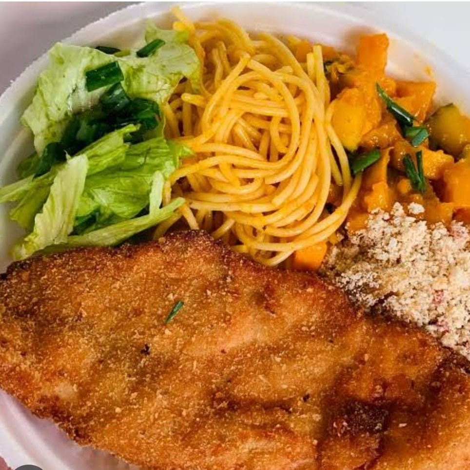 ALMOÇO: feijao, baiao, macarrao, farofa, salada de maionese e vinagrete. JANTA: Baiao, farofa, salada de maiones e vinagrete.