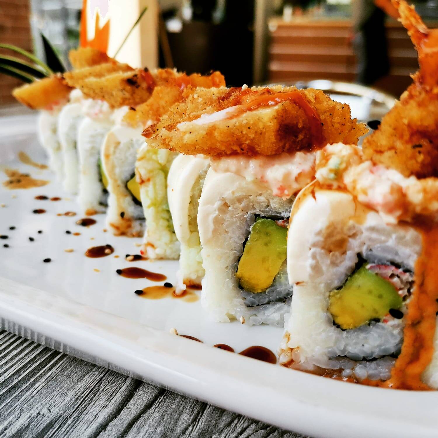 Akimania maki
