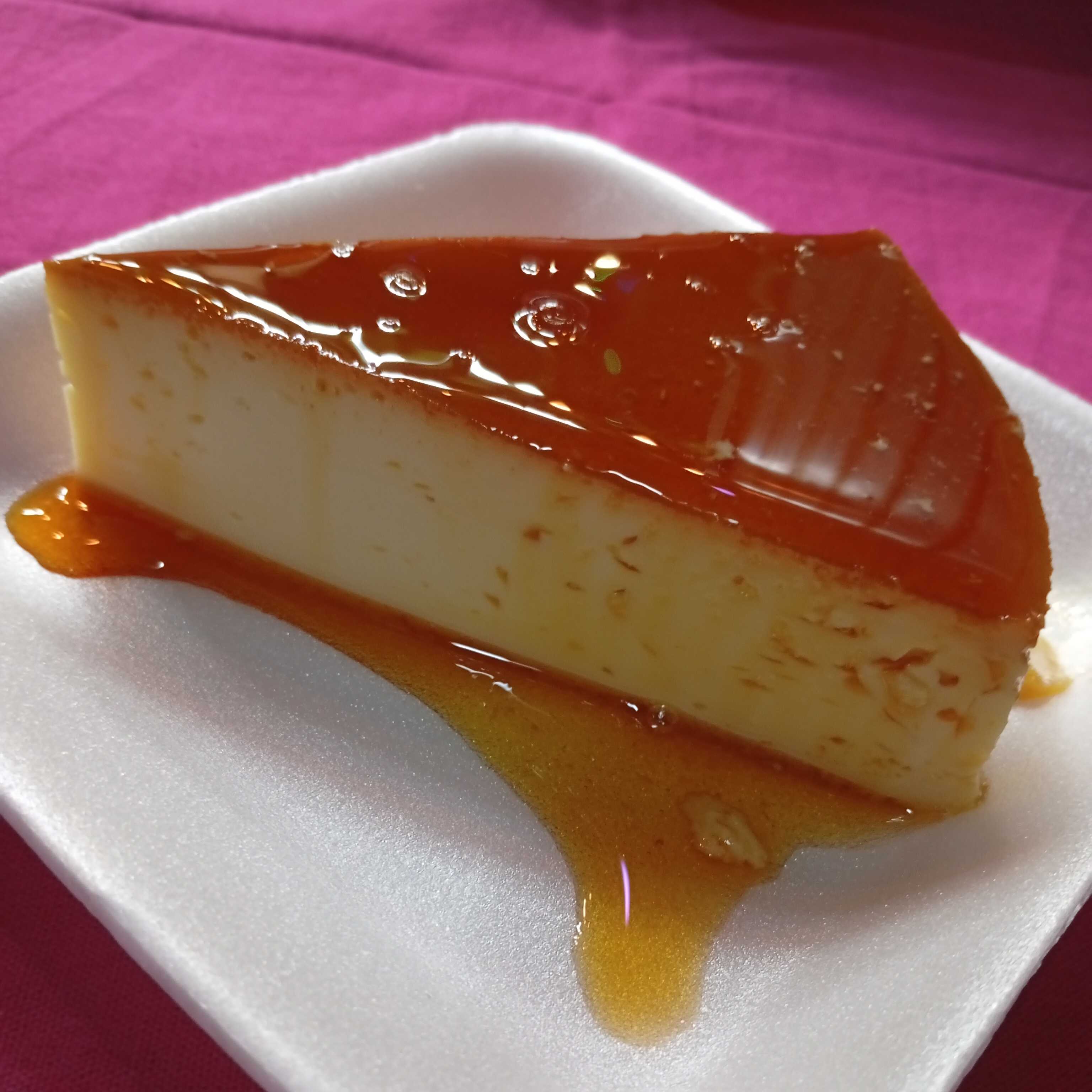 Rebanada de Flan Napolitano de Queso Philadelphia