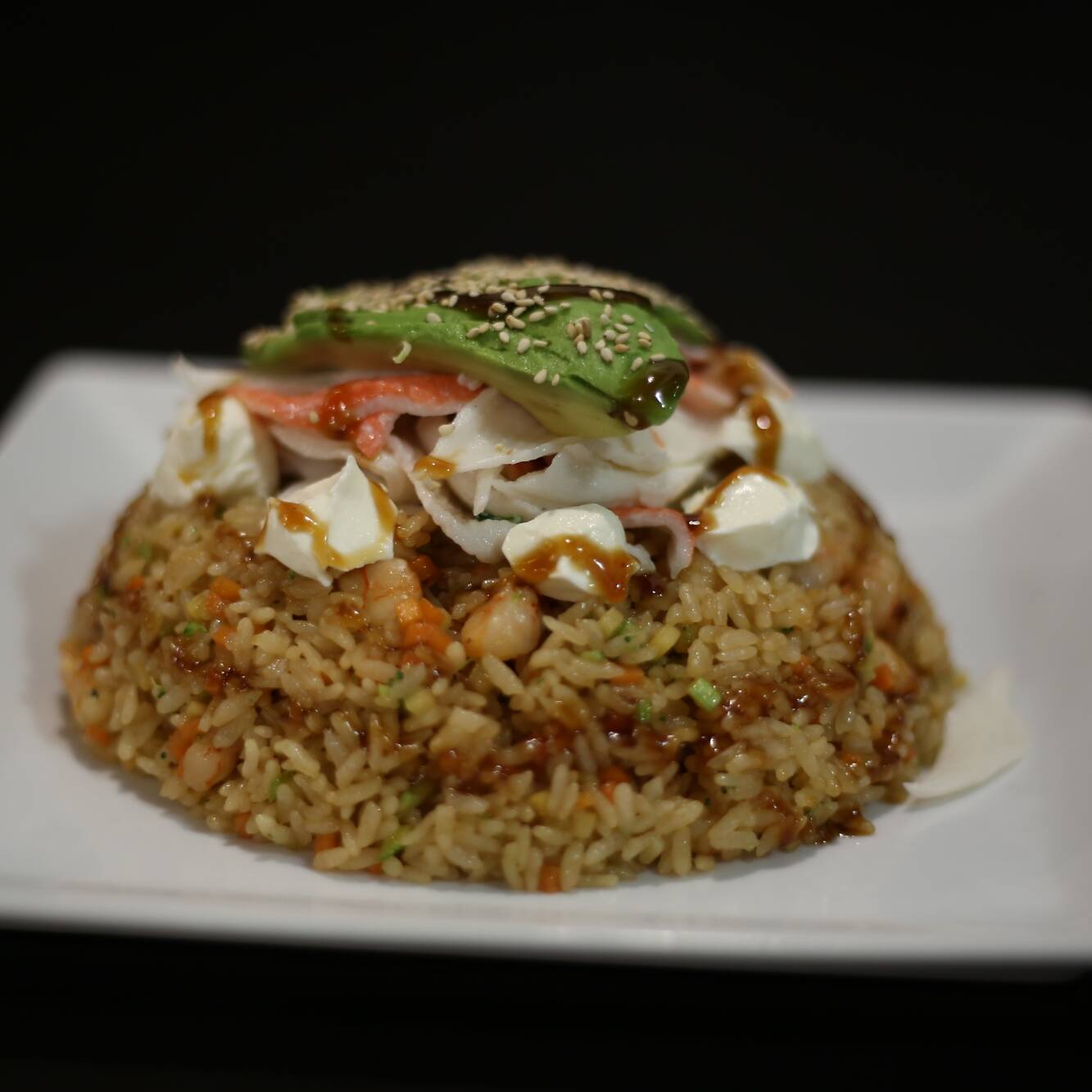 Yakimeshi Pollo frito Especial.
