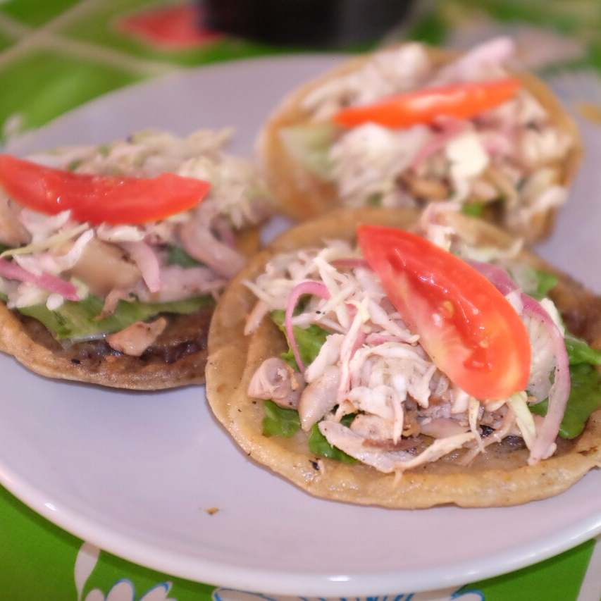 Panucho de Jamon con Queso
