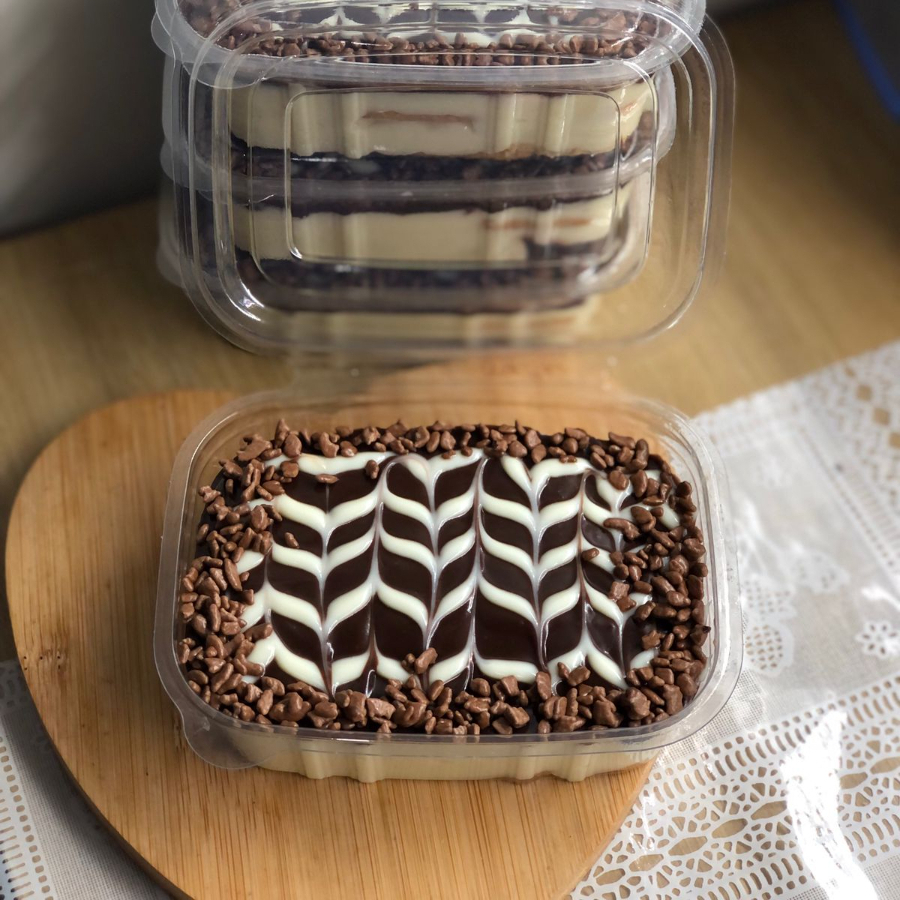 🍰 Pavê Tradicional 🍰
Camadas cremosas, sabor suave e aquele gostinho caseiro irresistível 😍
A sobremesa perfeita para qualquer momento!