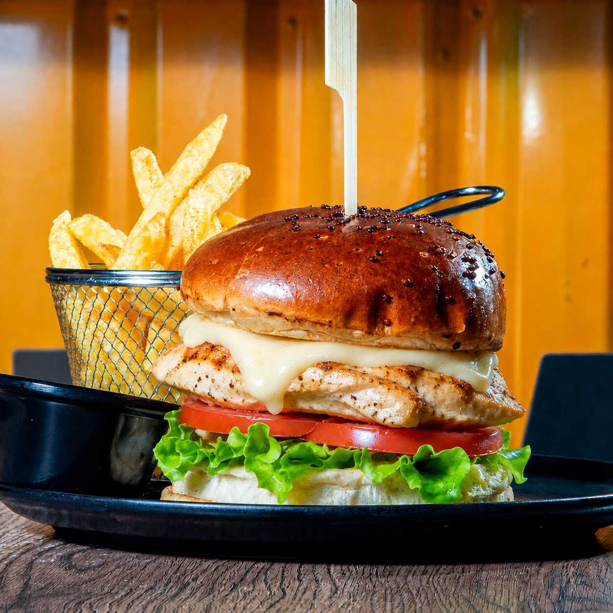 HAMBURGUESA CLASICA DE POLLO