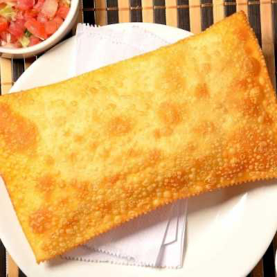 Presunto, mussarela, milho, cebolas, tomate, ovo e orégano