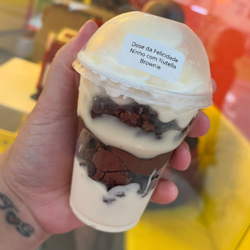Ninho com Nuttela e brownie