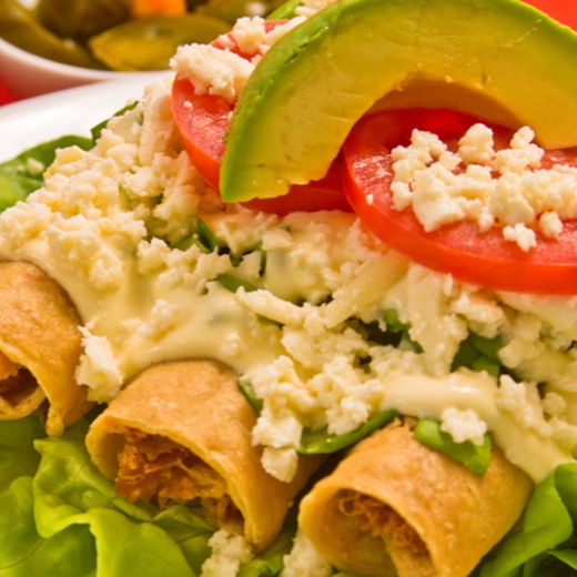 TACOS DORADOS DE TINGA DE POLLO (ORDEN DE 5PZ)