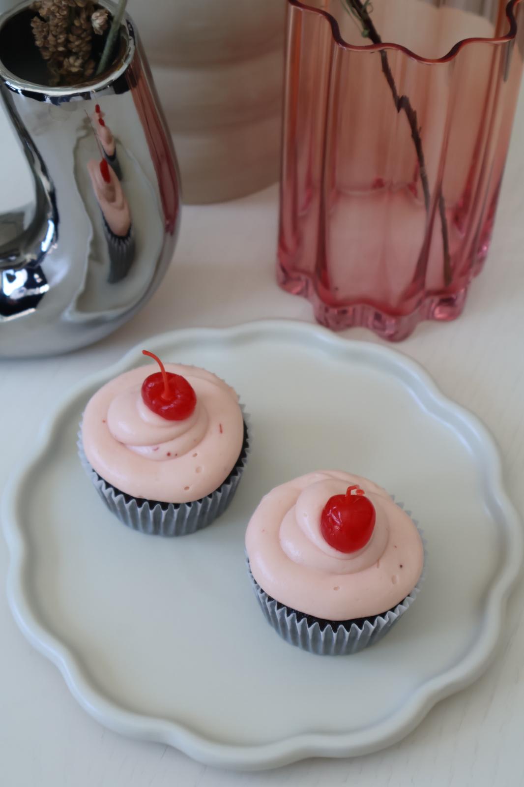 CUPCAKE FRESAS CON CREMA