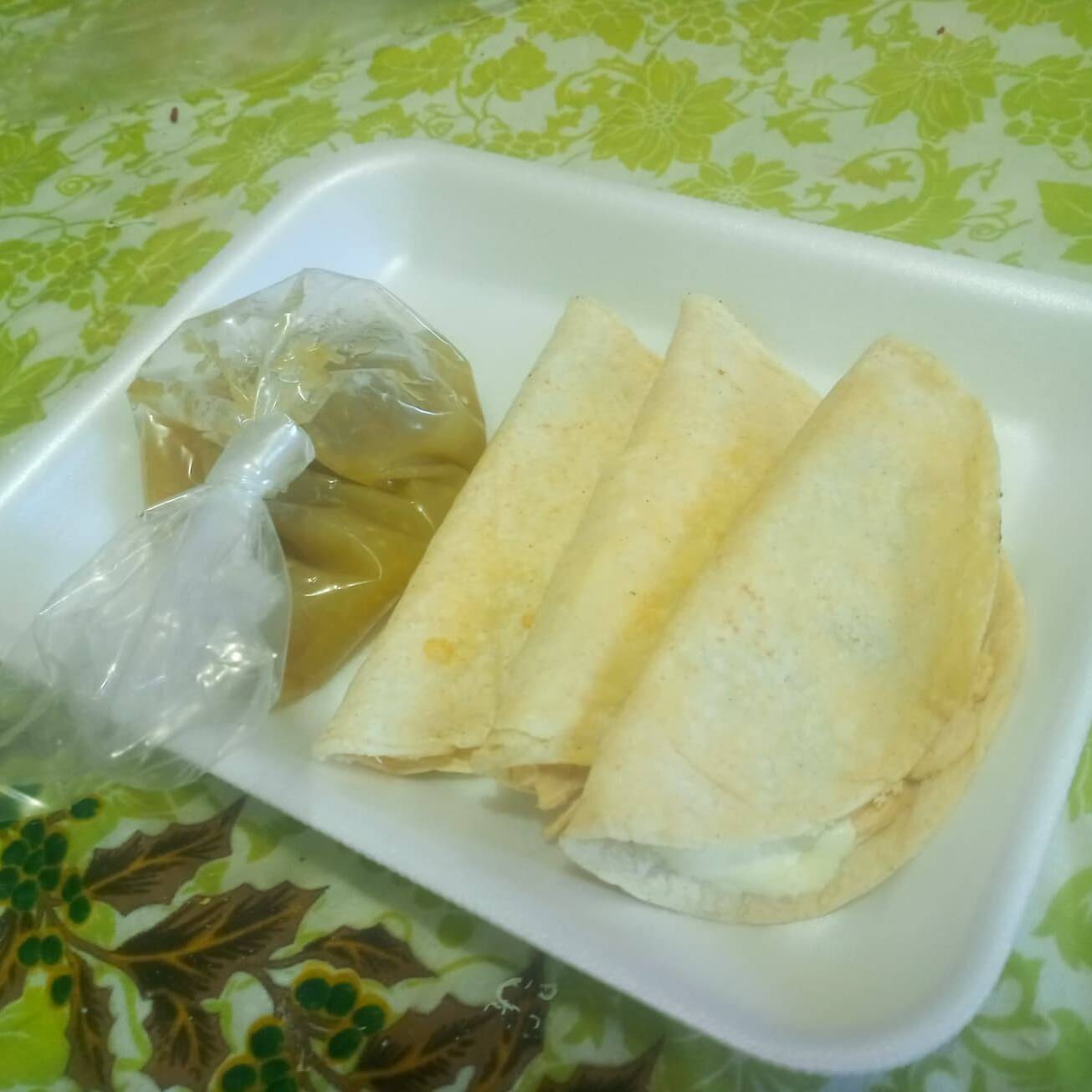 3 QUESADILLAS DE POLLO EN TORTILLA DE MAIZ
