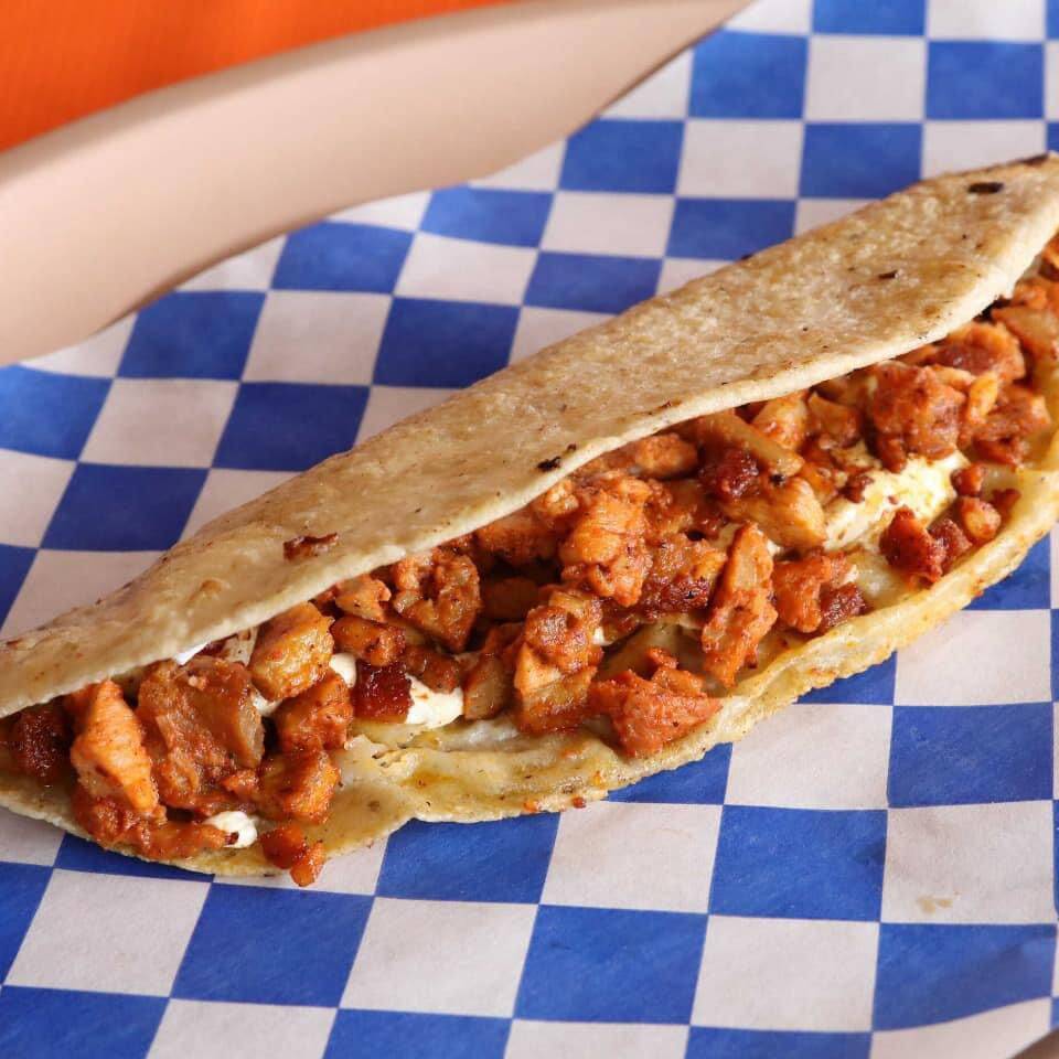 QUESADILLA DE MOLIDA