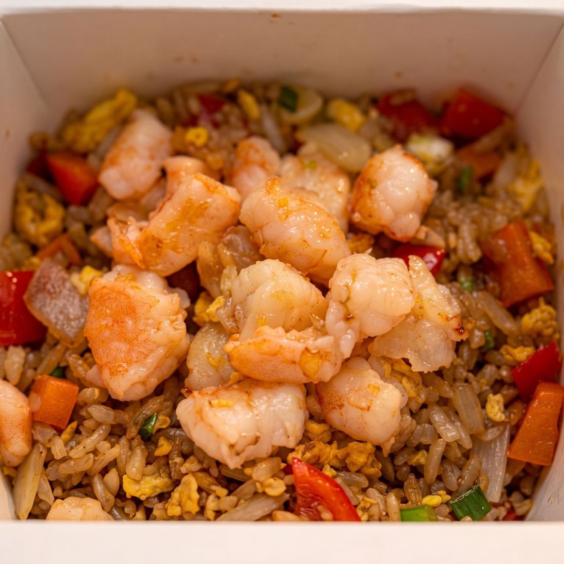 Arroz frito con camarón