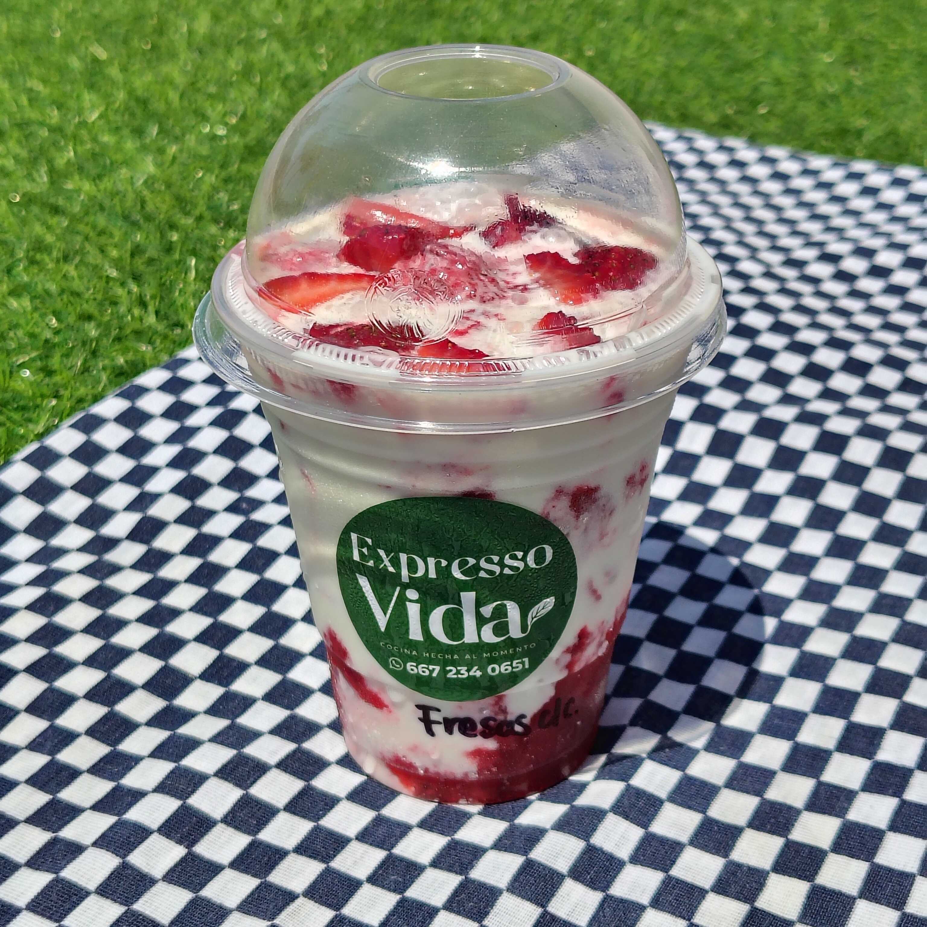Fresas con Crema 12 Oz